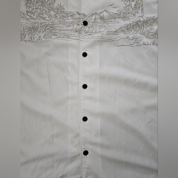 NWT - Quicksilver White Button Up Camp Shirt - Size L - Picture 4 of 13
